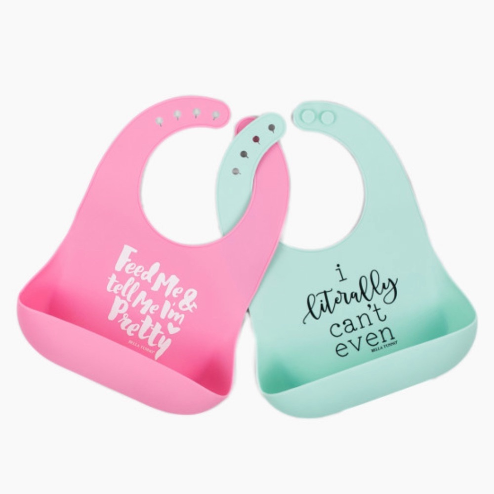 NWOT Bella Tunno Set of 2 Wonder Bibs